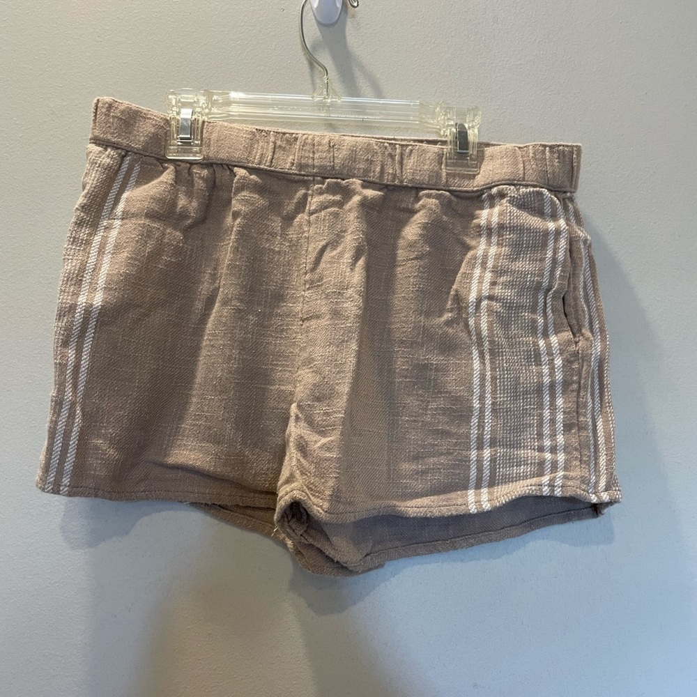 Aerie medium brown shorts